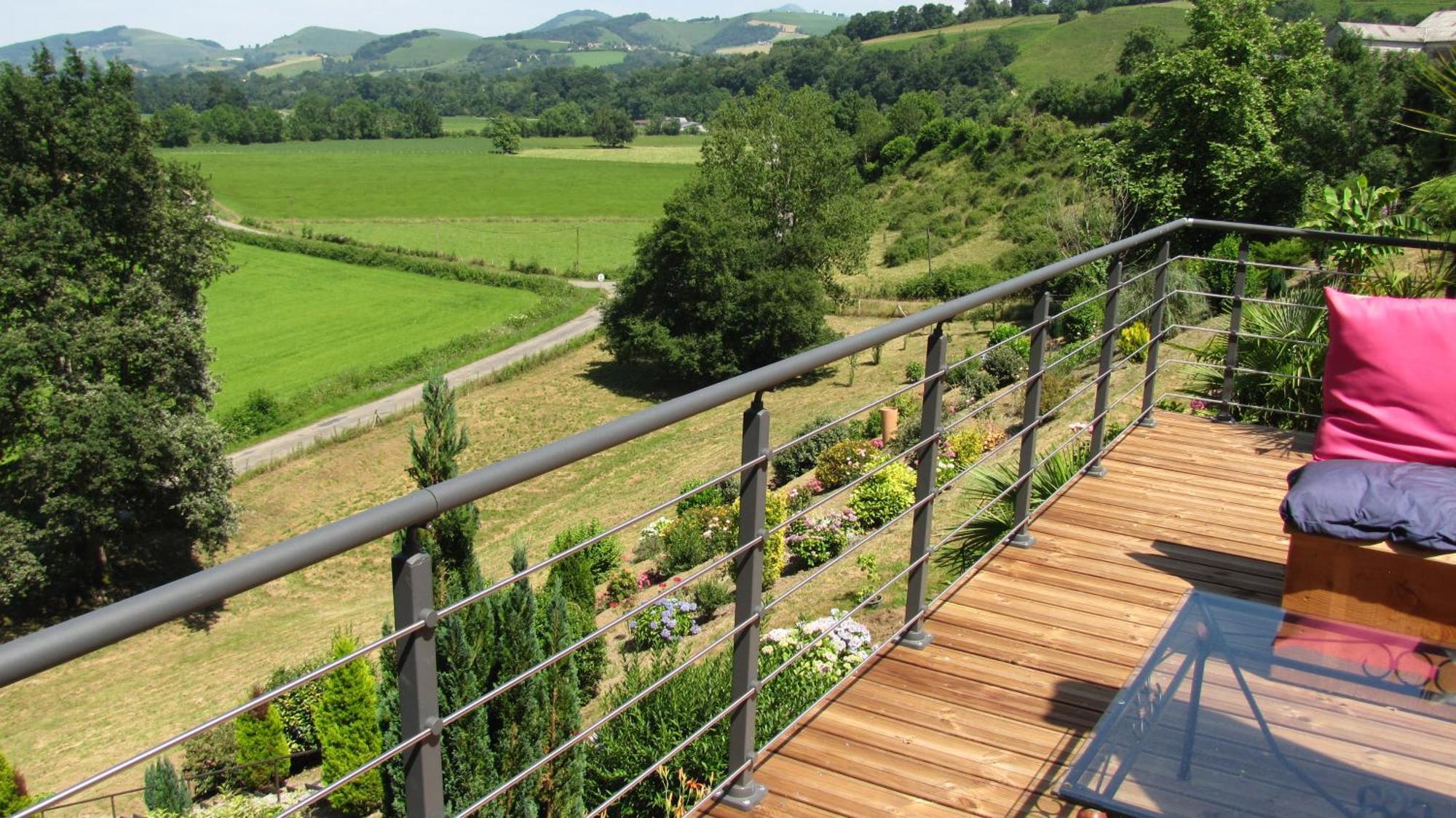 Chateau Porthos Tranquillite Des Pyrenees Lanne-en-Baretous Exterior foto